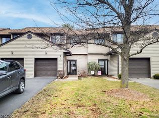 13 Sparrow Cir, Newton, NJ 07860