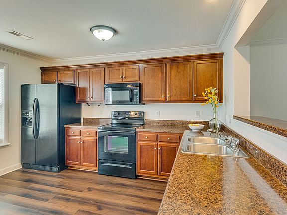 5th image of 4251 Aurora Cir