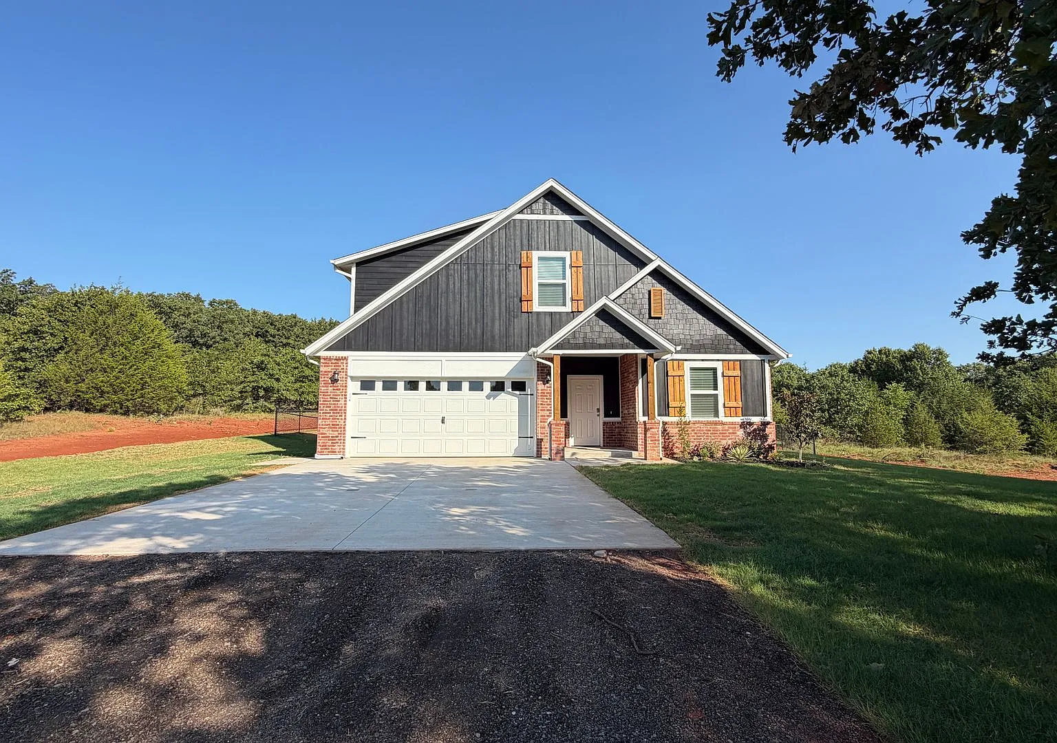 New Construction 4 Bedroom, 2 Bathroom on a 1.91 Acre Lot in Ridge Creek Addition! — Photo 1