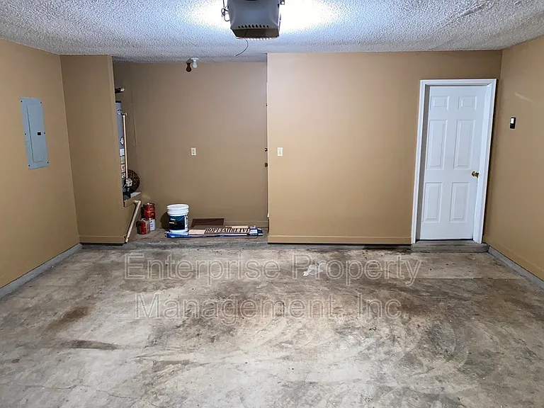 6496 Amberwood Cv — Photo 11