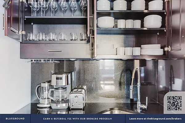 Rented by The Blueground | media 9