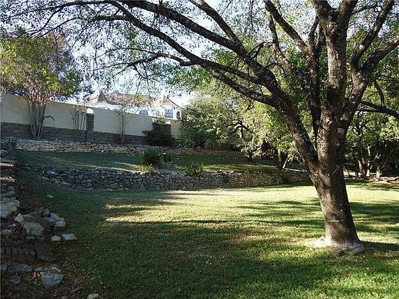 3rd image of 110 N Cuernavaca Dr