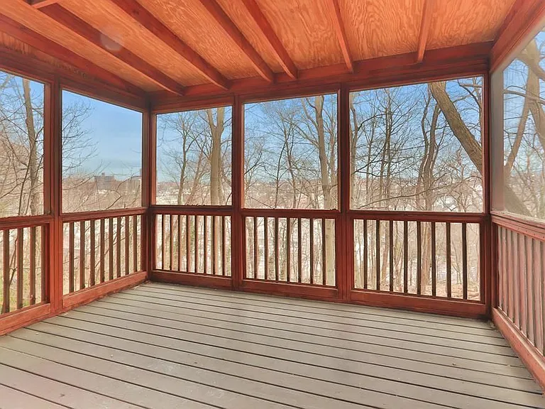 2730 Edgehill Ave — Photo 22