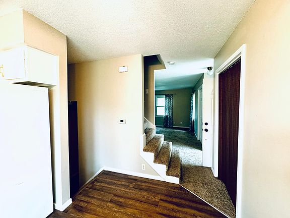4th image of 802 NW Greenwood St #49