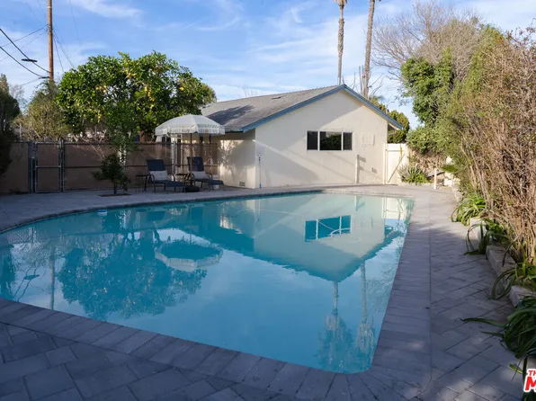 22736 Cantlay St, West Hills, CA 91307