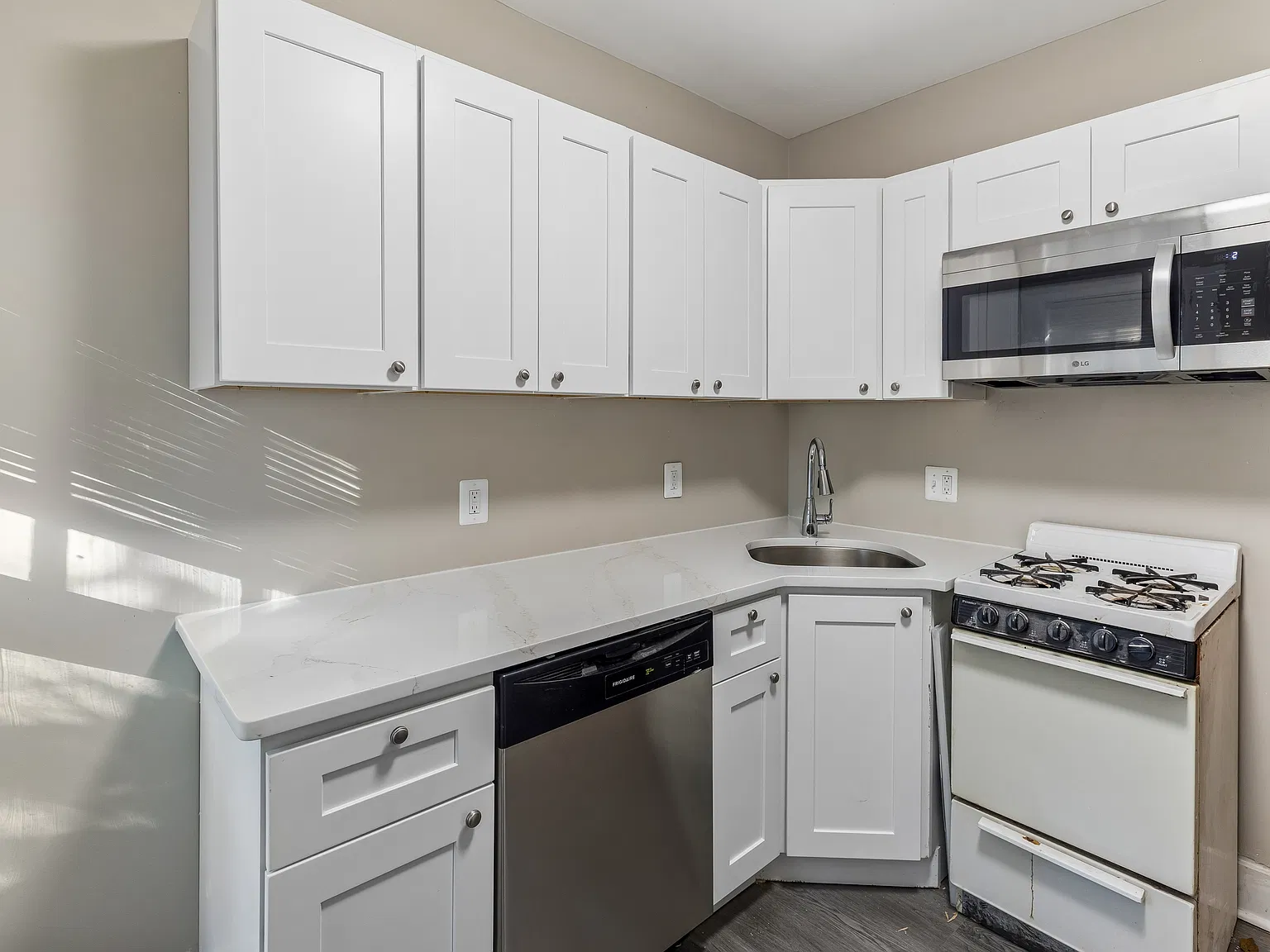 1 bed, 600 sqft, $1,190 — Photo 1