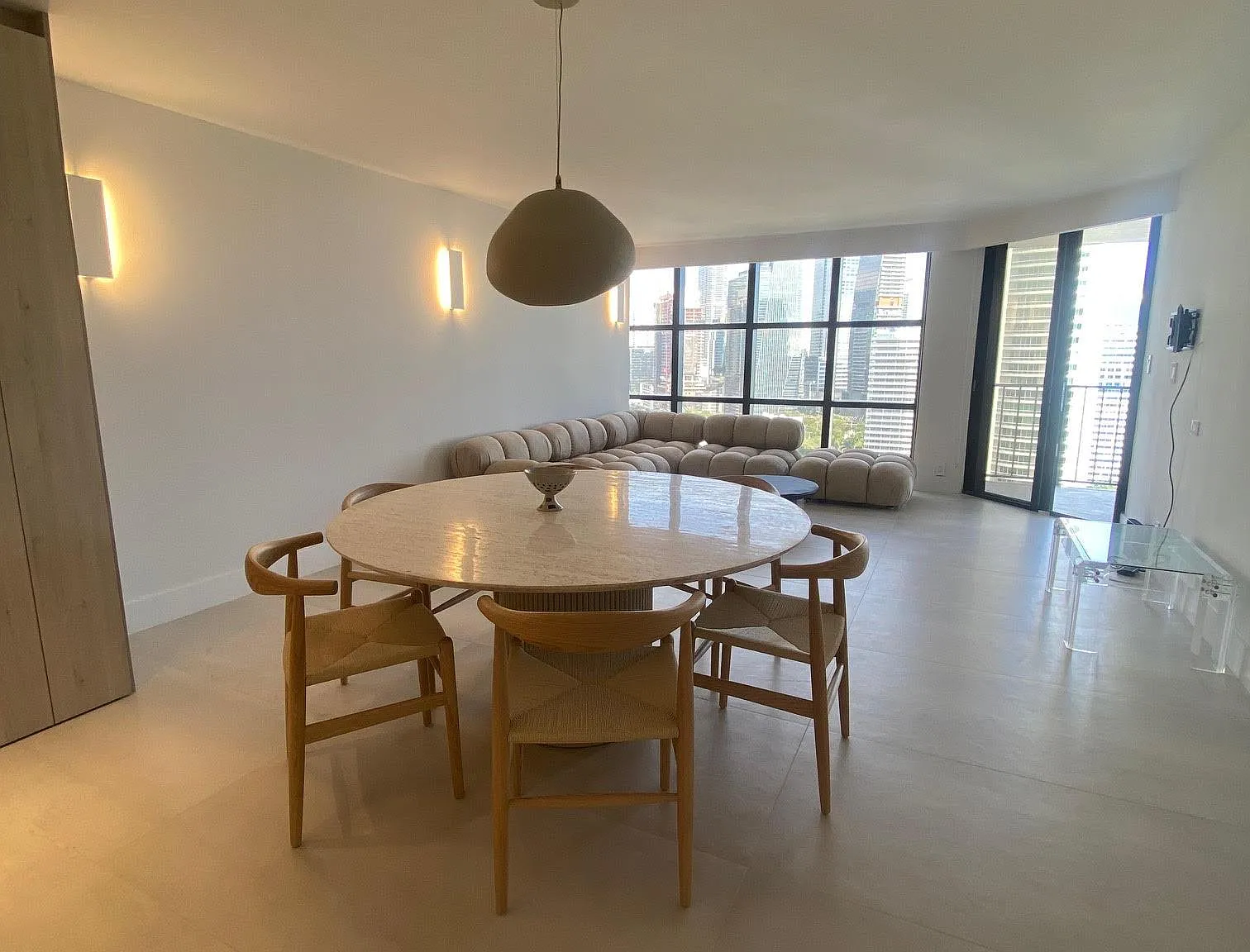2 bed, 1362 sqft, $5,000 — Photo 3