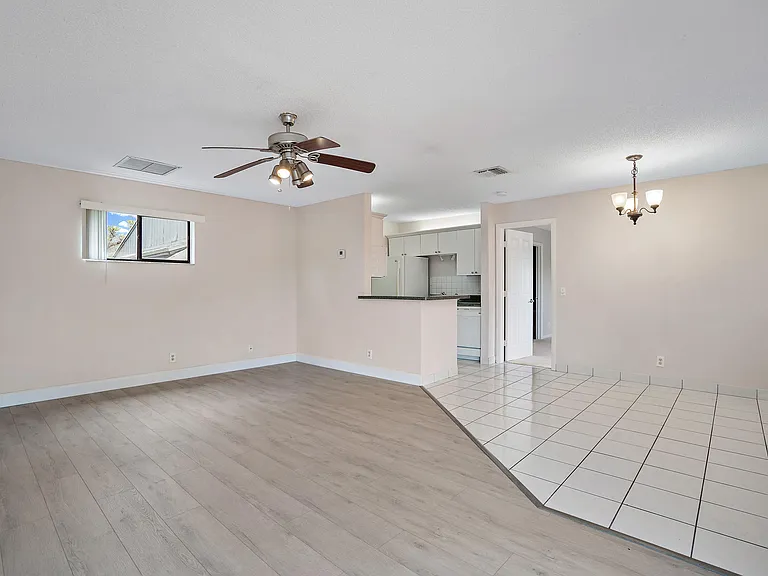 28 Crossings Cir #H — Photo 23