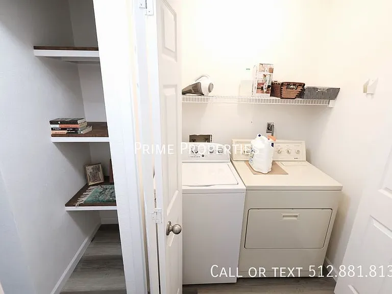 1015 E Yager Ln #92 — Photo 7