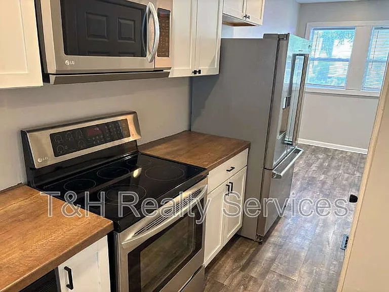 2921 N Delaware St — Photo 4