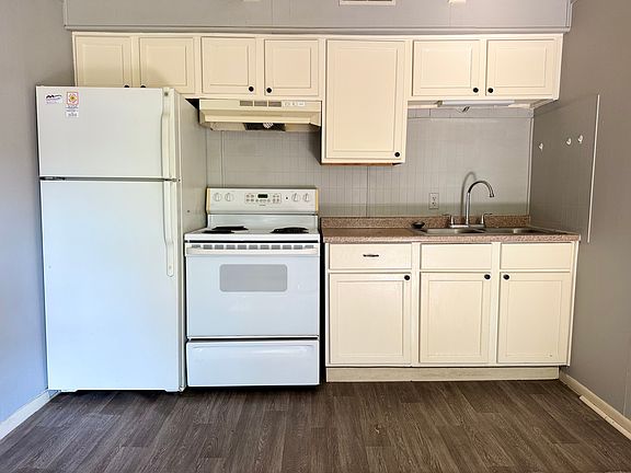 5th image of 623-629 W 13th St #623-B