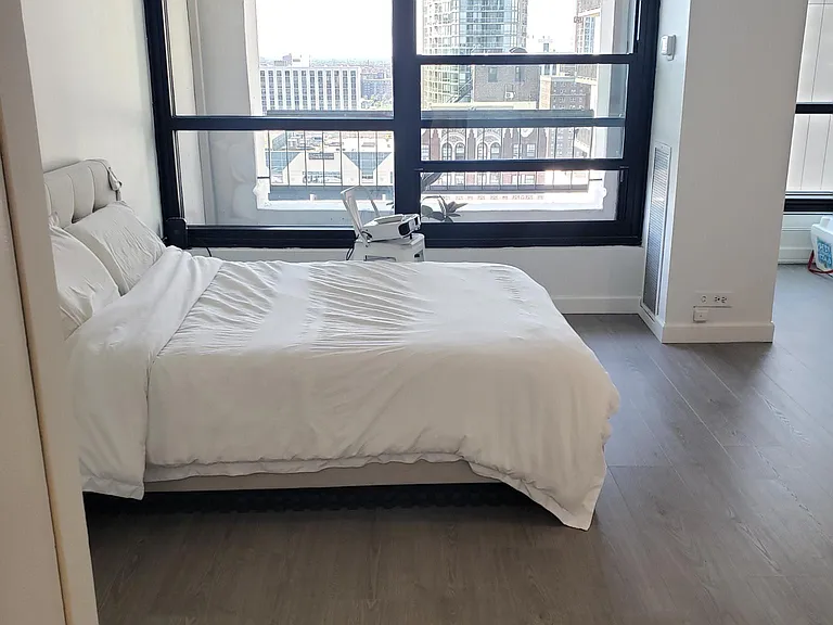 1030 N State St #25F — Photo 11