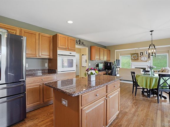 5th image of 13982 Pleasant View Ct