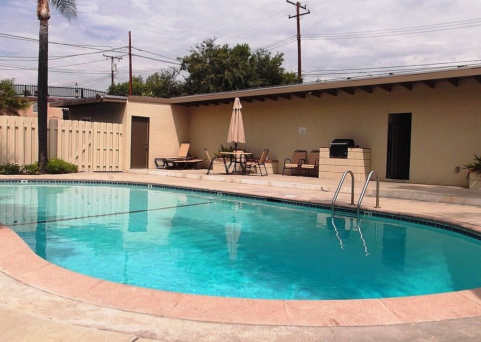 1st image of 554 S Barranca Ave APT 8