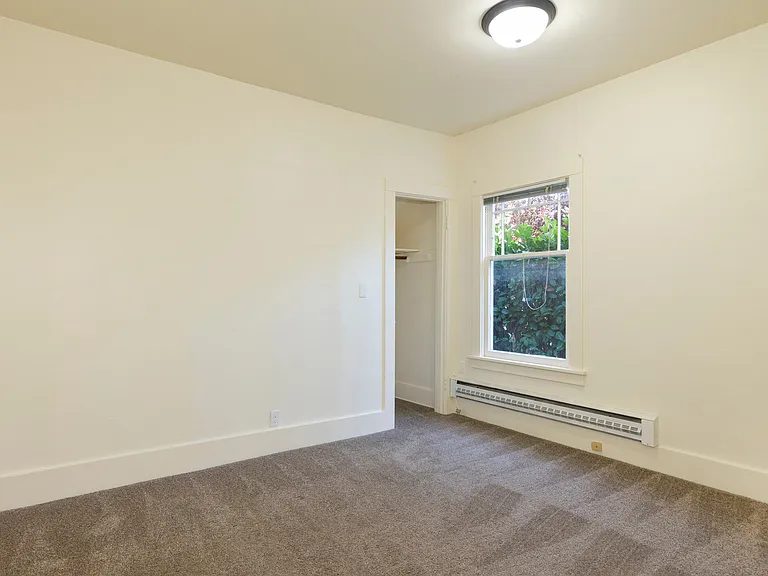 Evanston Apartments - Located on the north side of Fremont — Photo 39