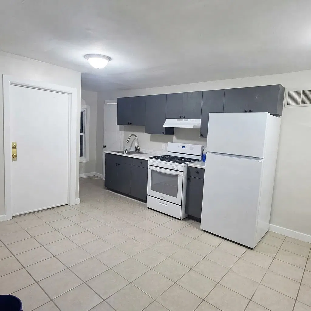 1 bed, 828 sqft, $1,500 — Photo 2