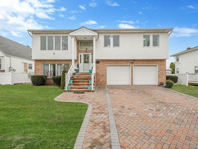 105 Arlington Street, Mineola, NY, 11501