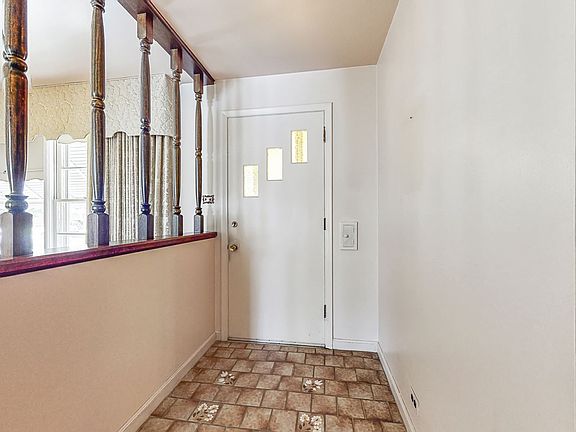 5th image of 1617 Kensington Ave
