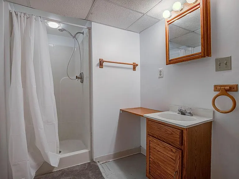 105 Albert St — Photo 22