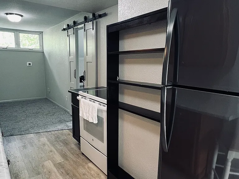 336 Grove St SW #2 — Photo 8