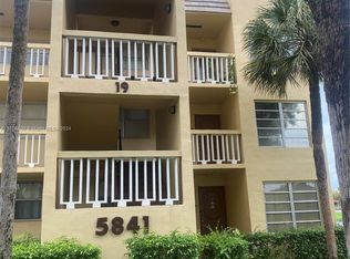 5841 NW 61st Ave APT 212, Tamarac, FL 33319