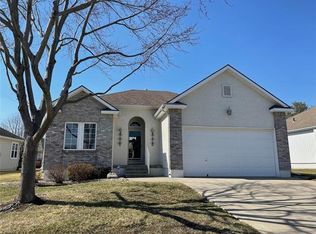 4816 SW Soldier Dr, Lees Summit, MO 64082