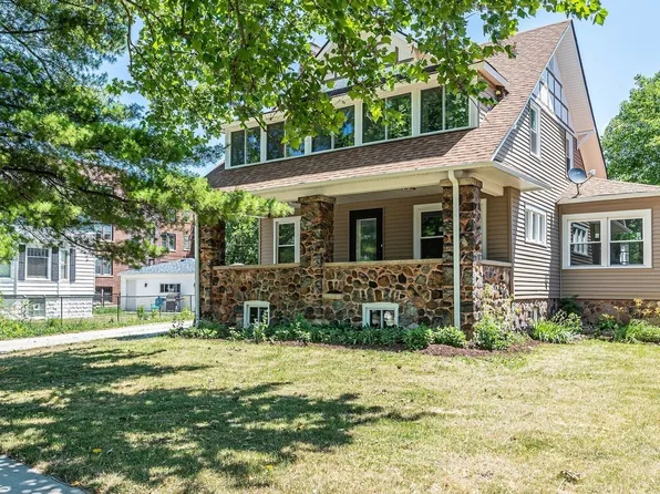 4009 Dubois Blvd, Brookfield, IL 60513
