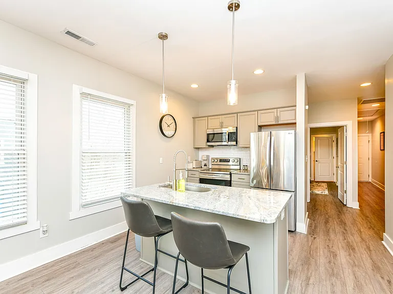2645 N College Ave #C — Photo 4