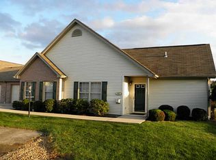 1085 Timberwood Dr, Beaver Falls, PA 15010