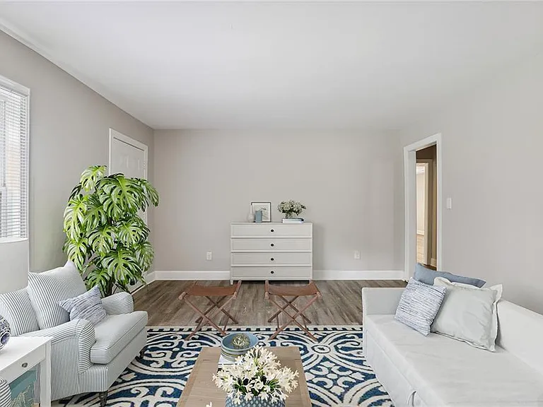 1641 Sandtown Rd SW — Photo 3