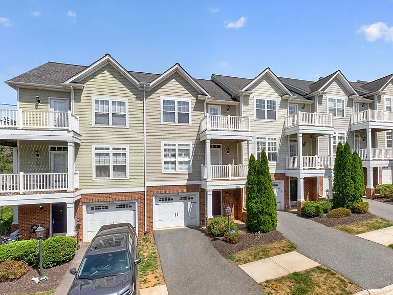 2138 Sundown Pl — Photo 2