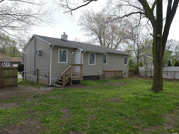 4th image of 2904 Heather Ave