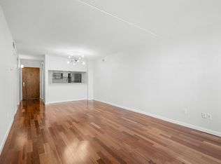 4 Martine Ave APT 404, White Plains, NY 10606