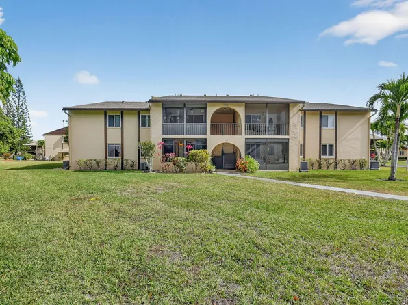 328 Pine Ridge Circle #C-1, Greenacres, FL 33463