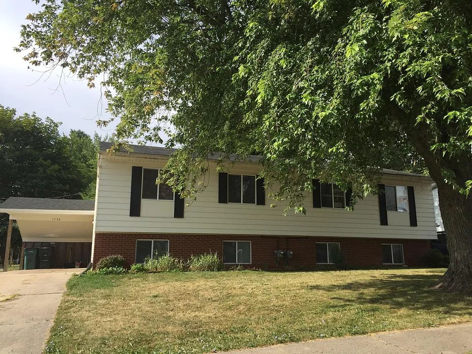 1736 Burcham Dr