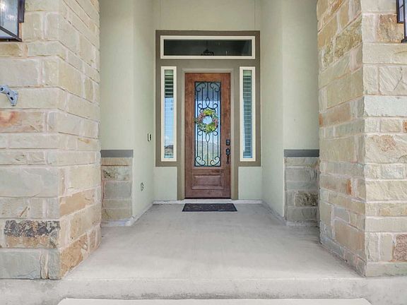 3rd image of 380 Abrego Lake Dr