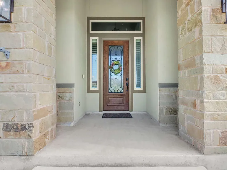 380 Abrego Lake Dr — Photo 3