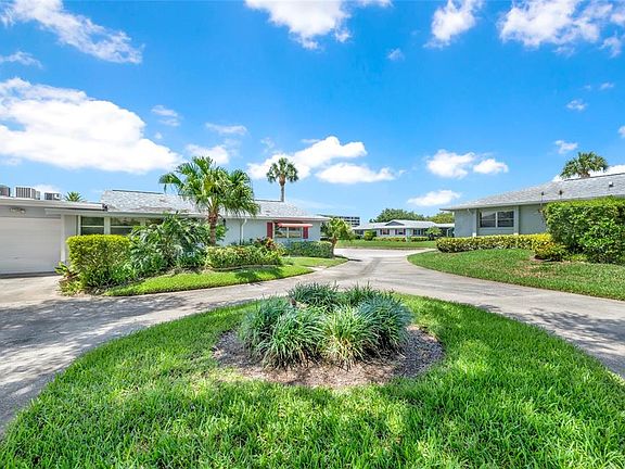 5th image of 1608 WHITEBRIDGE DRIVE #B