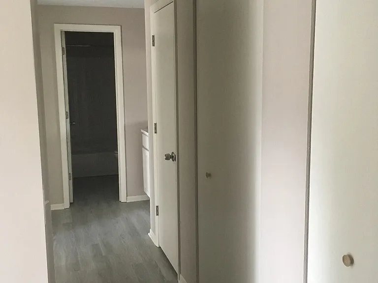 Stoney Creek Apartments — Photo 68