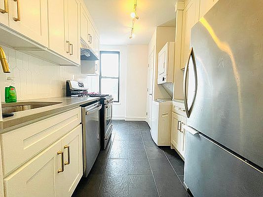 5th image of 456 Lincoln Pl #3