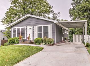 4621 Esther Ave, Saint Louis, MO 63129