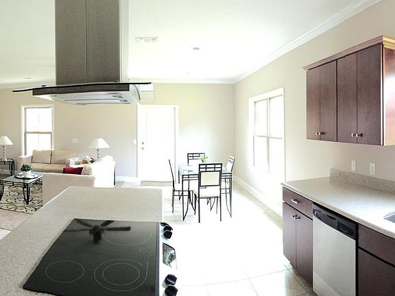 4th image of 7632 Blackjack Cir