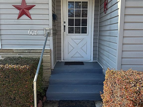 2nd image of 608 S College Ave