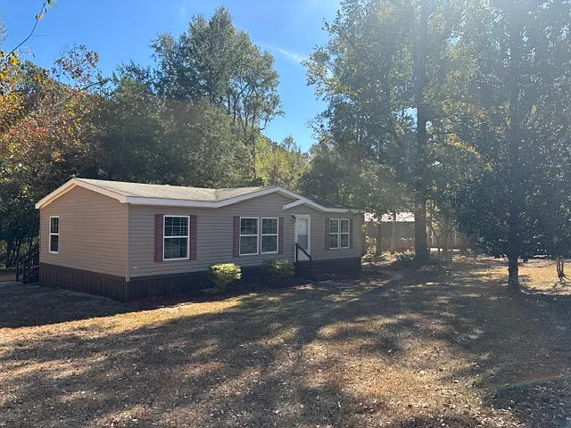 3 bed, 1250 sqft, $1,500 — Photo 2