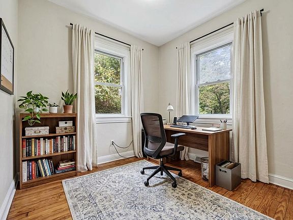 5th image of 64 Huntington Rd