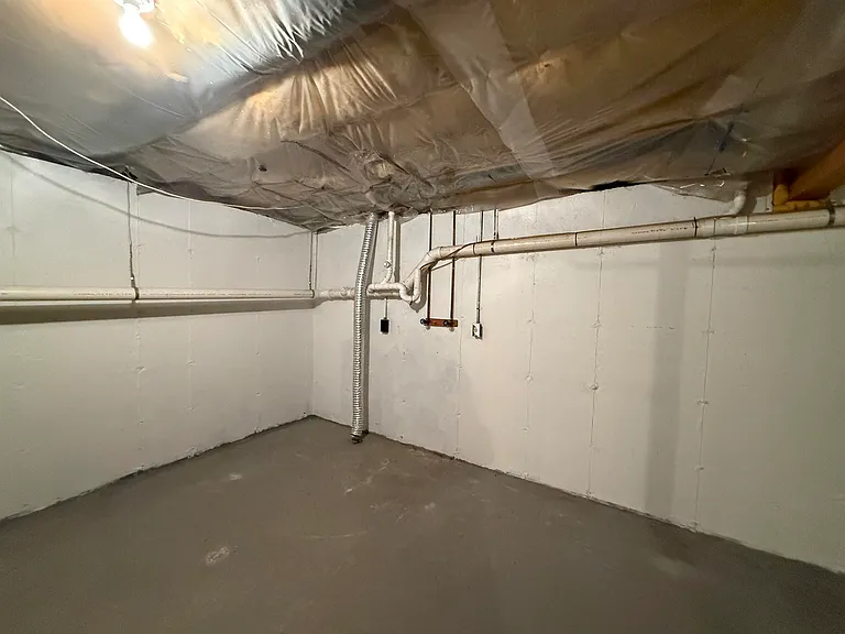144 Main St #3 — Photo 20