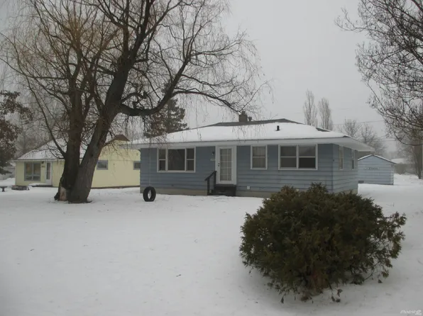 1607 1st Ave, International Falls, MN 56649