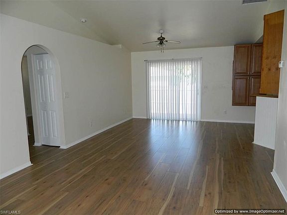 4th image of 26570 Sherwood Ln