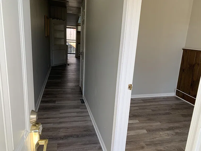334 W 29th St — Photo 14