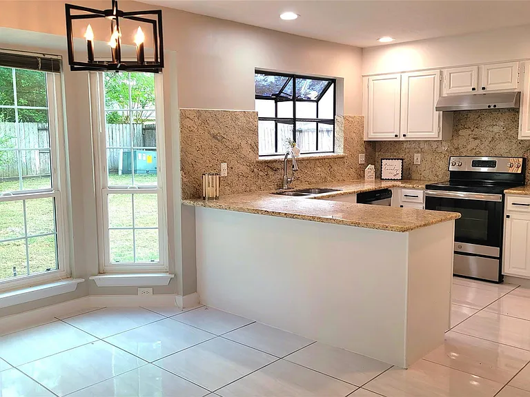 16911 Elmwood Glen Ct — Photo 11